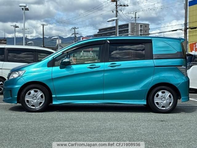 honda freed-spike-hybrid 2013 CFJ1908936 image 2