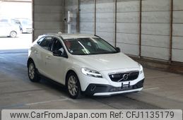 volvo v40 2017 -VOLVO--Volvo V40 MD4204T-YV1MZA8RDJ2143224---VOLVO--Volvo V40 MD4204T-YV1MZA8RDJ2143224-