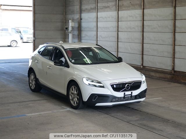 volvo v40 2017 -VOLVO--Volvo V40 MD4204T-YV1MZA8RDJ2143224---VOLVO--Volvo V40 MD4204T-YV1MZA8RDJ2143224- image 1