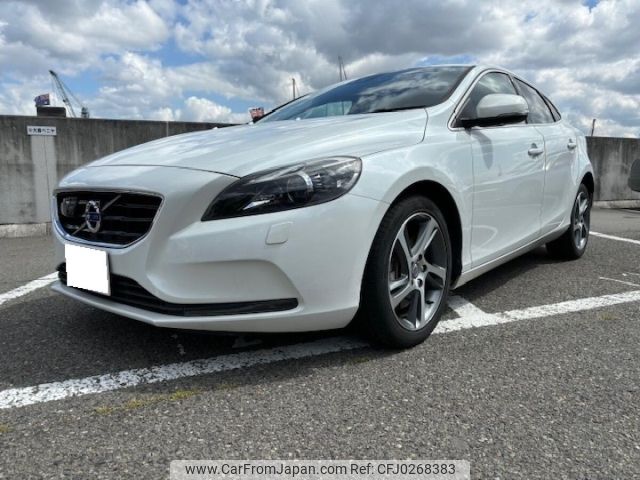 volvo v40 2015 -VOLVO 【神戸 334ぬ1810】--Volvo V40 MD4204T-YV1MVA8RDG229835---VOLVO 【神戸 334ぬ1810】--Volvo V40 MD4204T-YV1MVA8RDG229835- image 1