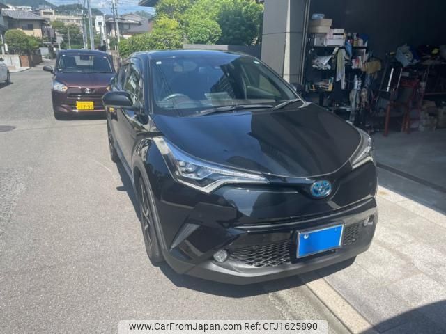 toyota c-hr 2017 CFJ1625890 image 1