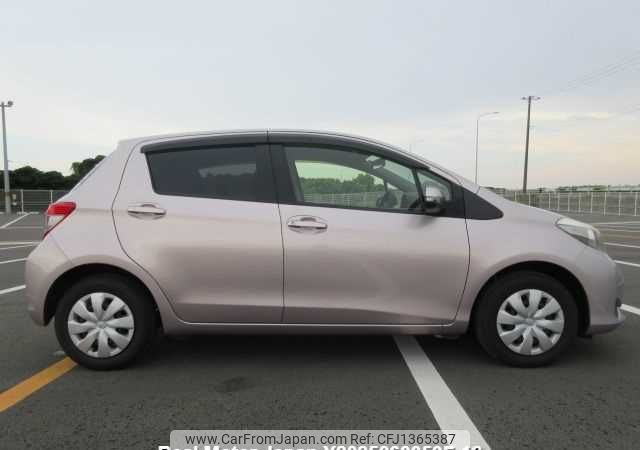 toyota vitz 2012 646828-Y2025060359F-12 image 2