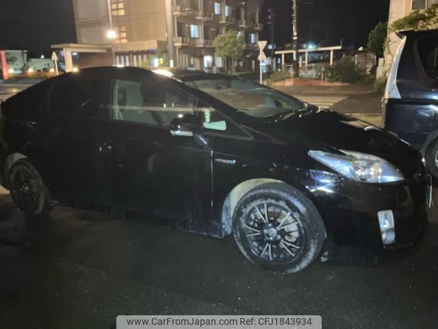 toyota prius 2011 CFJ1843934 image 2