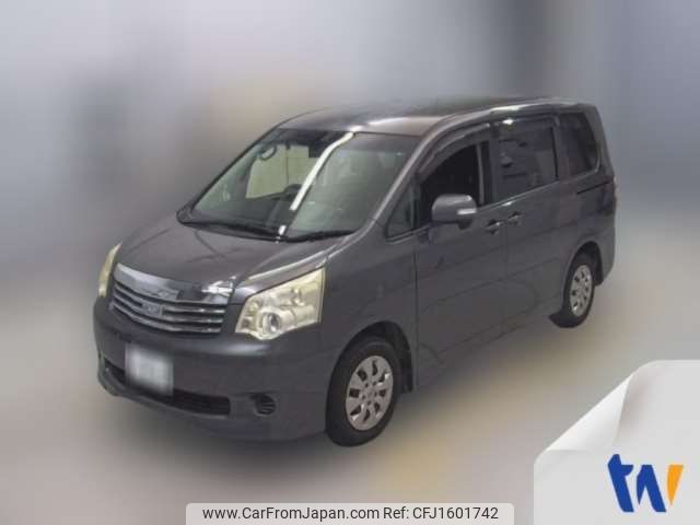 toyota noah 2013 CFJ1601742 image 1
