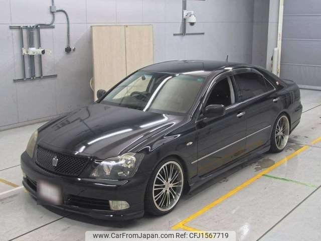 toyota crown 2004 CFJ1567719 image 1