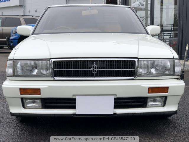 Nissan cedric 1987