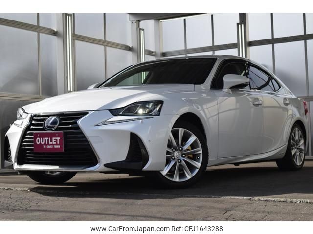 lexus is 2017 CFJ1643288 image 1