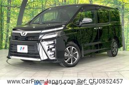 toyota voxy 2018 quick_quick_ZRR85W_ZRR85-0101677