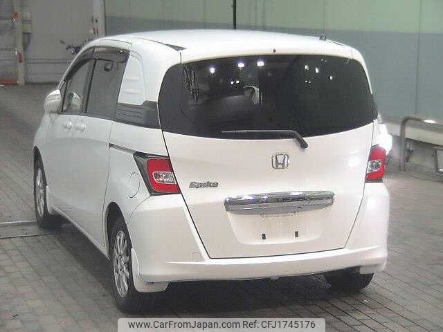 honda freed-spike 2014 CFJ1745176 image 2
