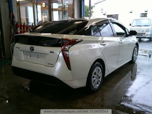 toyota prius 2017 -TOYOTA--Prius DAA-ZVW55--ZVW55-8050318---TOYOTA--Prius DAA-ZVW55--ZVW55-8050318- image 2