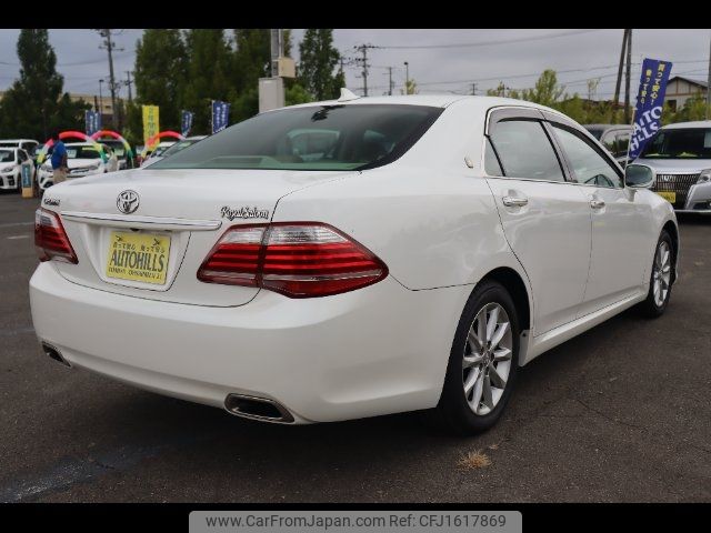 toyota crown 2010 CFJ1617869 image 2