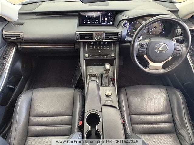 lexus is 2017 CFJ1647346 image 2