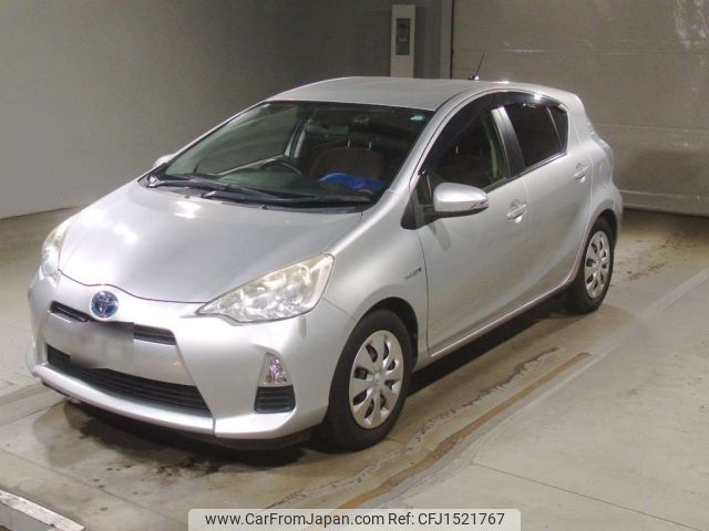 toyota aqua 2012 CFJ1521767 image 1