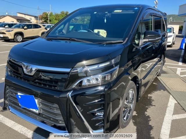 toyota voxy 2019 -TOYOTA--Voxy DBA-ZRR80W--ZRR80-0579432---TOYOTA--Voxy DBA-ZRR80W--ZRR80-0579432- image 1