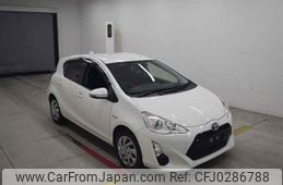 toyota aqua 2015 -TOYOTA--AQUA NHP10-6420816---TOYOTA--AQUA NHP10-6420816-