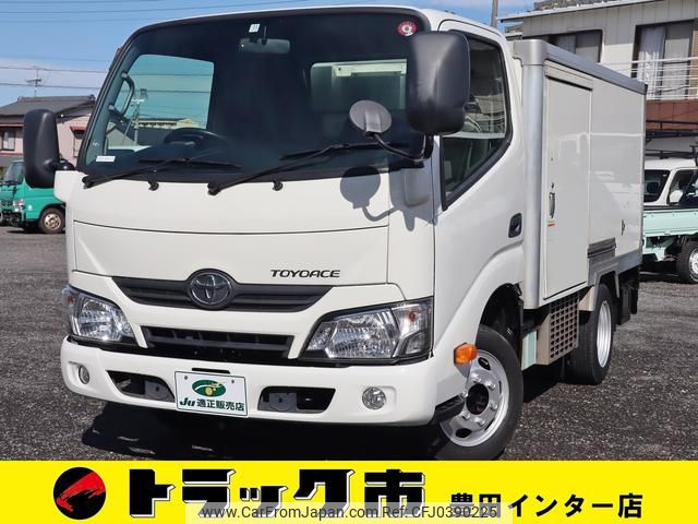 toyota toyoace 2017 GOO_NET_EXCHANGE_0207851A30240824W003 image 1