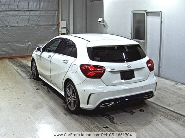mercedes-benz a-class 2018 CFJ1861704 image 2