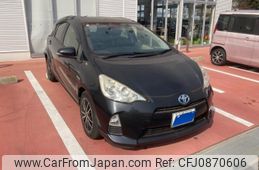 toyota aqua 2012 -TOYOTA--AQUA DAA-NHP10--NHP10-2133196---TOYOTA--AQUA DAA-NHP10--NHP10-2133196-