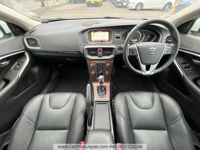 volvo v40 2020 quick_quick_MB4154T_YV1MV2920K2597176 image 2