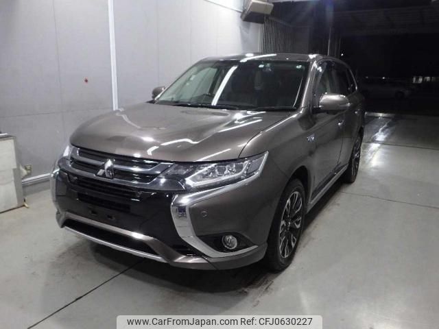 mitsubishi outlander-phev 2016 quick_quick_DLA-GG2W_0308593 image 1