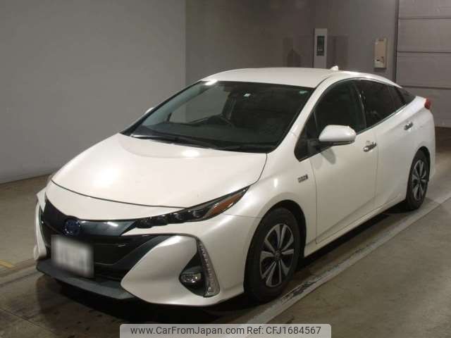 toyota prius-phv 2017 CFJ1684567 image 1