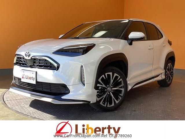 toyota yaris-cross 2025 CFJ1789260 image 1