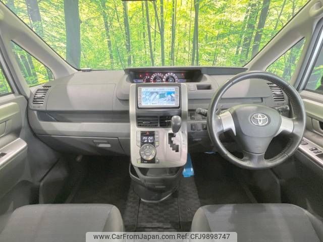 toyota voxy 2010 -TOYOTA--Voxy DBA-ZRR75W--ZRR75-0061587---TOYOTA--Voxy DBA-ZRR75W--ZRR75-0061587- image 2