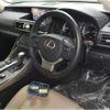lexus is 2017 CFJ1510370 image 5