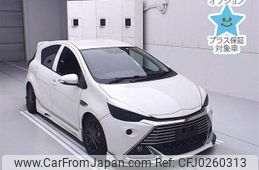 toyota aqua 2015 -TOYOTA--AQUA NHP10-2403372---TOYOTA--AQUA NHP10-2403372-