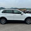 volkswagen tiguan 2018 quick_quick_LDA-5NDFGF_WVGZZZ5NZJW967188 image 5