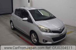 toyota vitz 2012 -TOYOTA--Vitz NSP130-2072110---TOYOTA--Vitz NSP130-2072110-