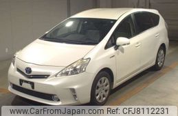 toyota prius-α 2013 CFJ8112231