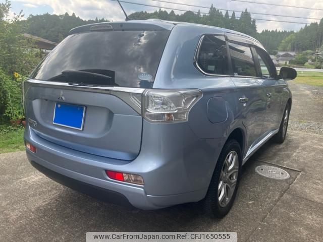 mitsubishi outlander-phev 2014 CFJ1650555 image 2