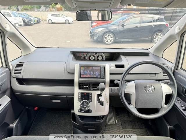 toyota noah 2011 -TOYOTA--Noah DBA-ZRR70G--ZRR70-0441123---TOYOTA--Noah DBA-ZRR70G--ZRR70-0441123- image 2