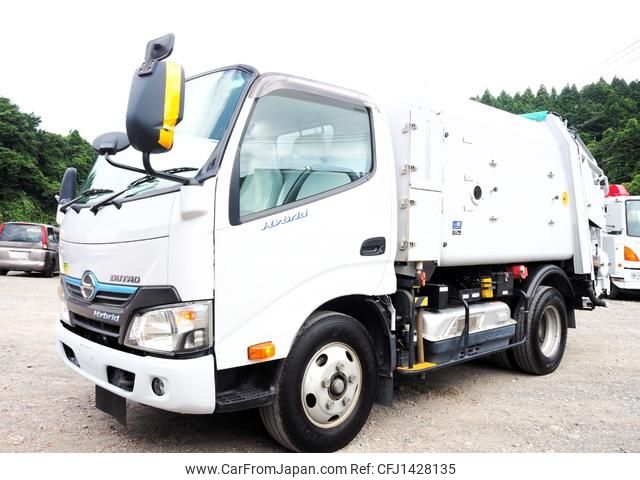hino dutro 2017 GOO_NET_EXCHANGE_0403477A30250714W004 image 1