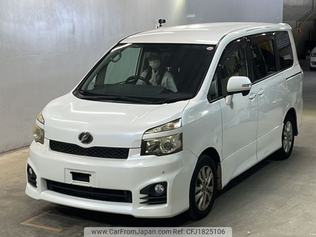 toyota voxy 2010 CFJ1825106 image 1