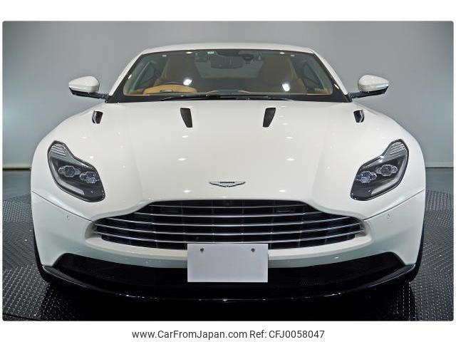 aston-martin db11 2017 quick_quick_ABA-AM501_SCFRLFAV2HGL02826 image 2