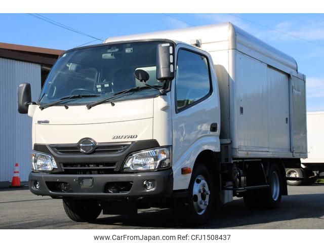 hino dutro 2016 CFJ1508437 image 1