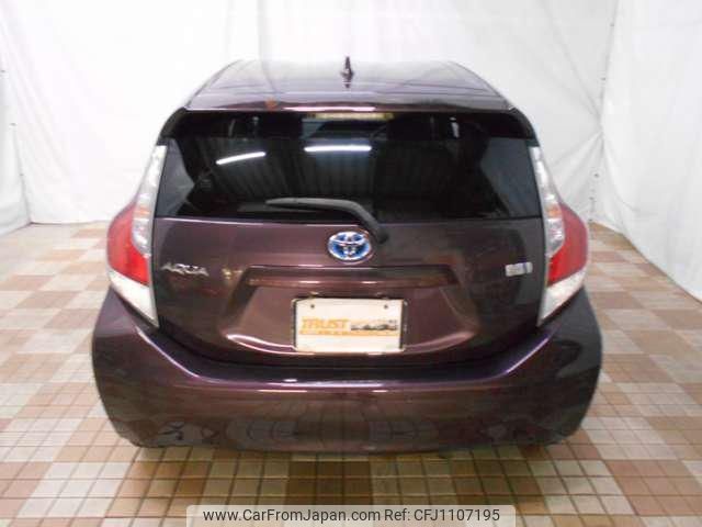 toyota aqua 2014 -TOYOTA--AQUA NHP10--2403543---TOYOTA--AQUA NHP10--2403543- image 2