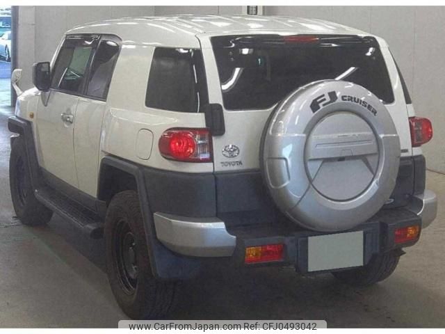 toyota fj-cruiser 2011 quick_quick_CBA-GSJ15W_0111463 image 2