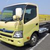 hino dutro 2011 XKU710 image 1