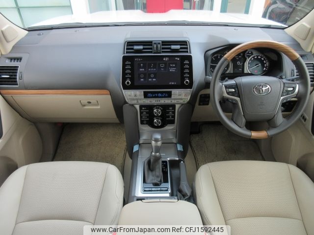 toyota land-cruiser-prado 2023 CFJ1592445 image 2