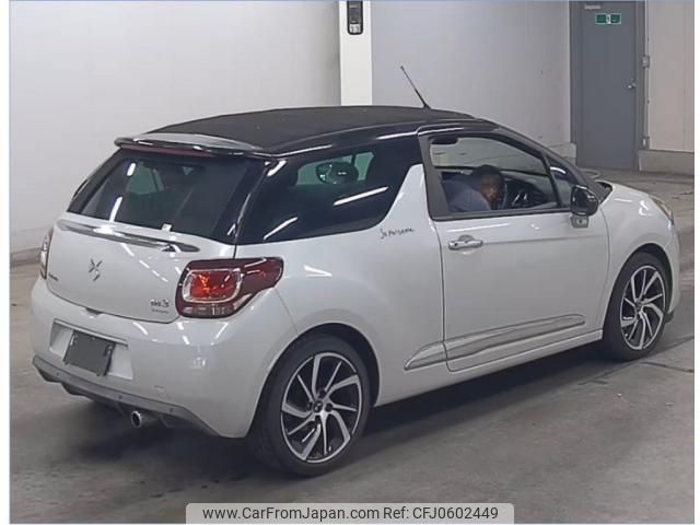 citroen ds-automobiles-ds3-convertible 2016 quick_quick_ABA-A5CHN01_VF7SBHNZTFW647354 image 2