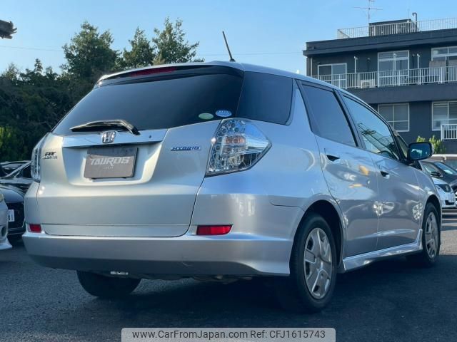 honda fit-shuttle-hybrid 2011 CFJ1615743 image 2