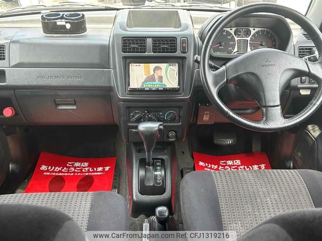 mitsubishi pajero-mini 2005 GOO_JP_700040421030250621002 image 2