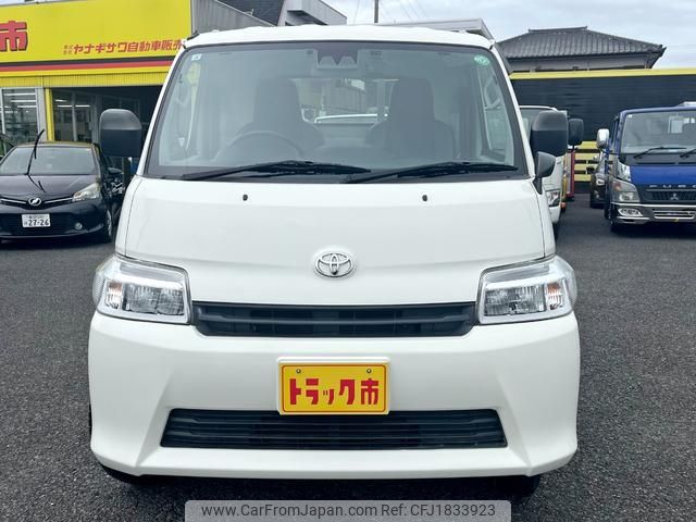 toyota townace-truck 2023 CFJ1833923 image 2