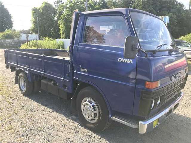 toyota dyna-truck 1982 180702023212 image 1