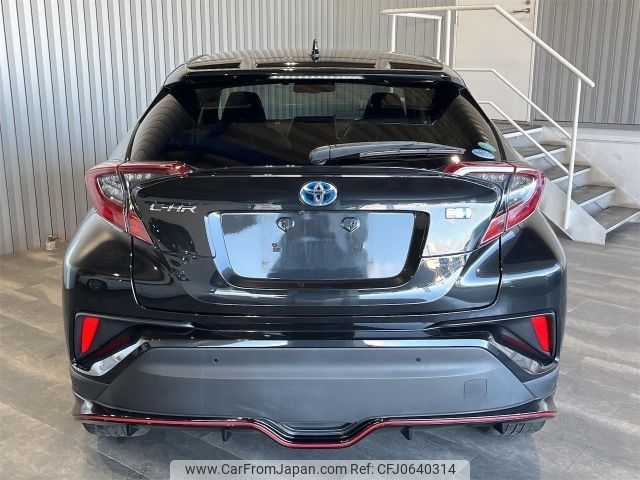 toyota c-hr 2018 -TOYOTA--C-HR ZYX10--ZYX10-2160167---TOYOTA--C-HR ZYX10--ZYX10-2160167- image 2