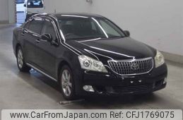 toyota crown-majesta undefined CFJ1769075