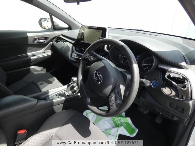 toyota c-hr 2020 quick_quick_6AA-ZYX11_ZYX11-2012739 image 2